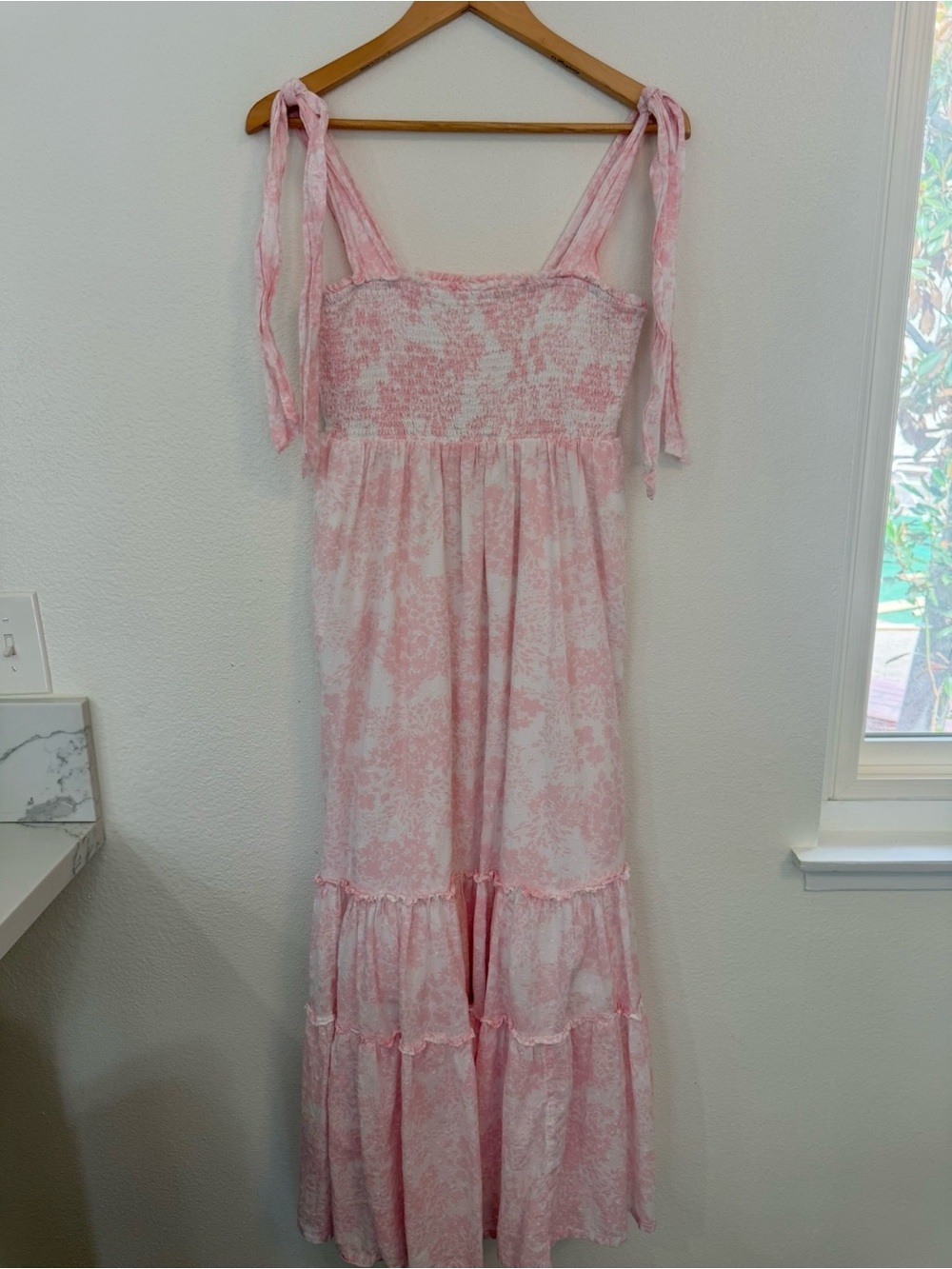 Crown & Ivy Pink Smocked Maxi Dress with Pockets Sz M